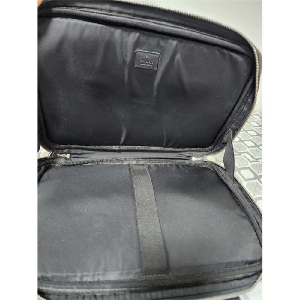 Authentic GUCCI Rubber Guccissima Compact Computer Case Black - Picture 8 of 15